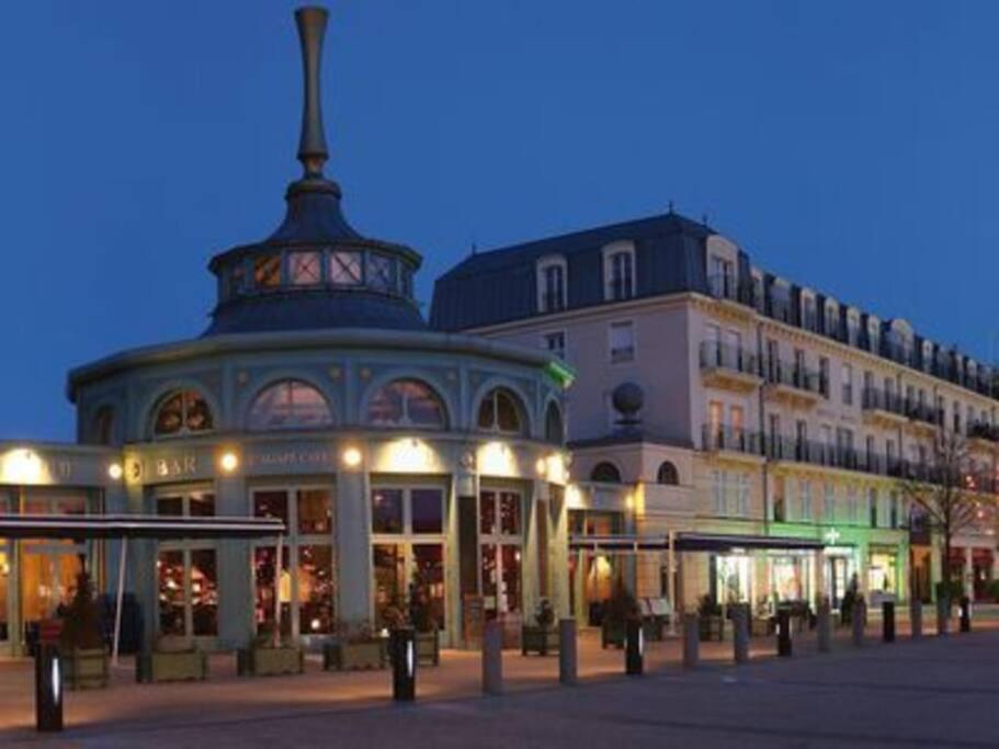 Disneyland Paris 70M² Face Parc, Place Ariane Сери Екстериор снимка